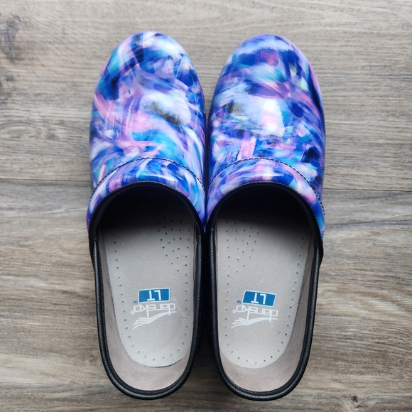 NWOT Dansko Blue Crush Patent LT Pro Women’s Clogs - Picture 2 of 12